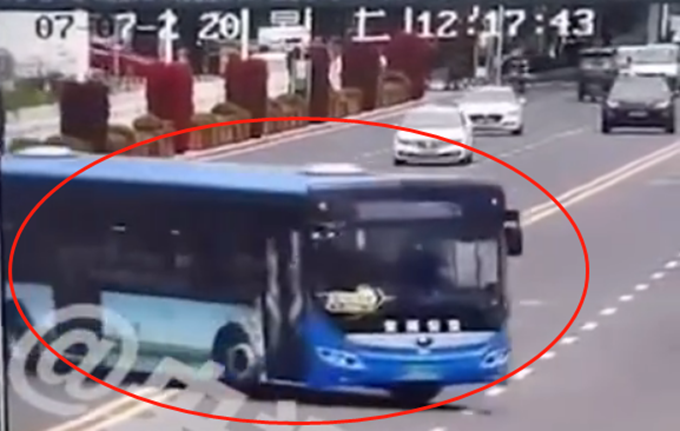 貴州安順墜車最新情況,貴州安順墜車最新情況，變化帶來的自信與成就感