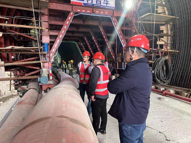 最新隧道工地二襯招工，開(kāi)啟深入自然的探險(xiǎn)之旅招募啟事