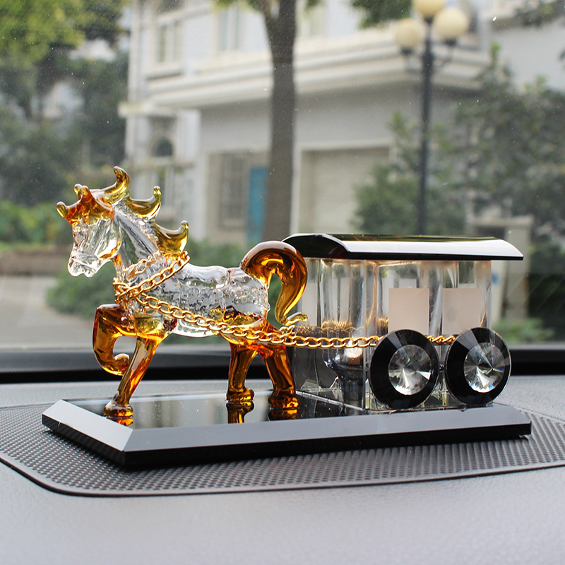 最新汽車擺件，駕馭變化，展現(xiàn)自信風(fēng)采